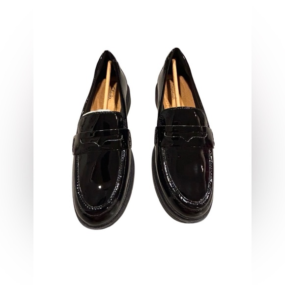 🖤NWT! CLARKS! TIKTOK TRENDING! BLACK PATENT LOAFERS! “WESTLYNN AYLA” 🖤 - Picture 6 of 16